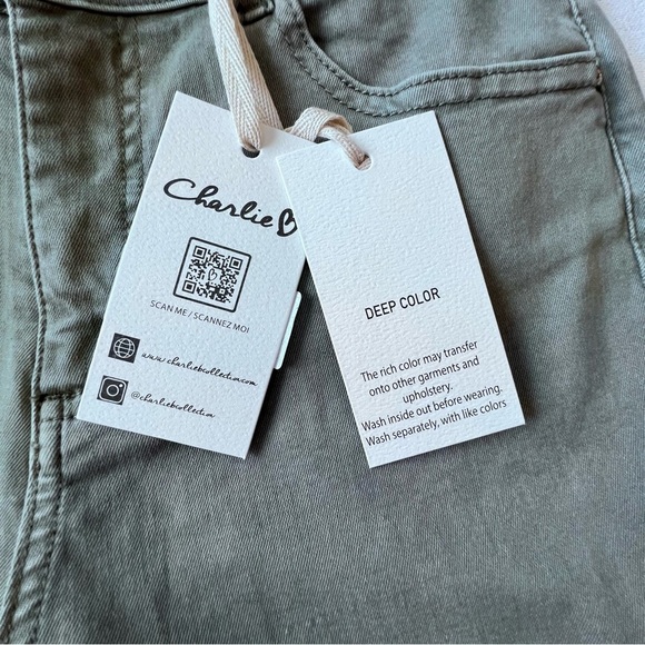 Charlie B Lace Cut Side Bootcut Stretch Twill Pants Celadon Green Women’s 6, NWT - Picture 11 of 15